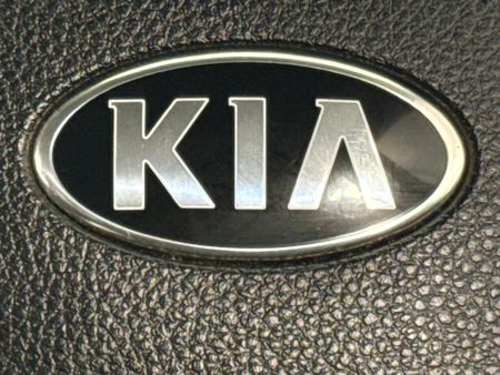 2020-Kia-Rio-12-LS-5-dr_11