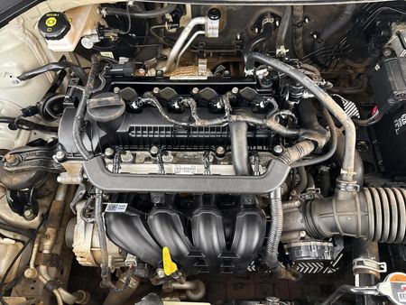 2020-Kia-Rio-12-LS-5-dr_13