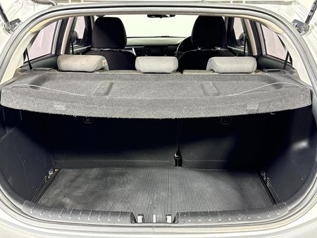 2020-Kia-Rio-12-LS-5-dr_14