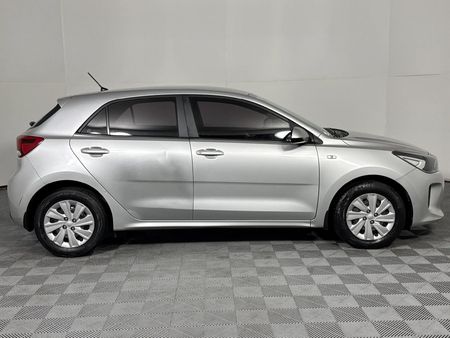 2020-Kia-Rio-12-LS-5-dr_17