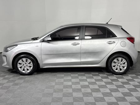 2020-Kia-Rio-12-LS-5-dr_19