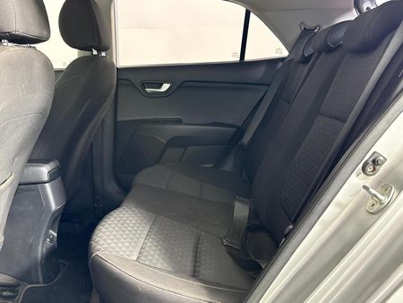 2020-Kia-Rio-12-LS-5-dr_3