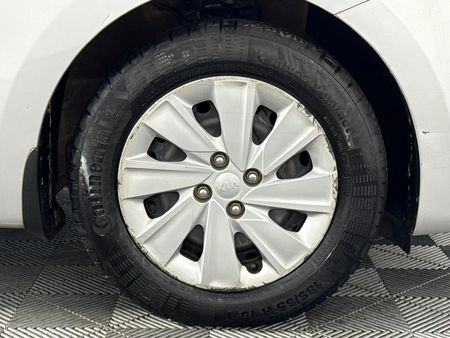 2020-Kia-Rio-12-LS-5-dr_5