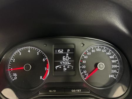 2024-Volkswagen-Polo-Vivo-16-Comfortline-Auto-5-dr_2