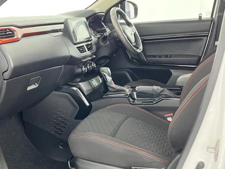 2023-Renault-Kiger-10T-Intens-Auto_7