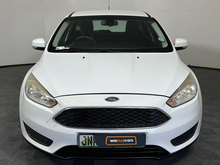 2016-Ford-Focus-10-EcoBoost-Trend-5-dr_14