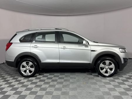 2012-Chevrolet-Captiva-24-LT_18