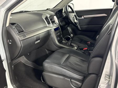 2012-Chevrolet-Captiva-24-LT_8