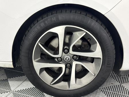 2018-Opel-Adam-10T_3