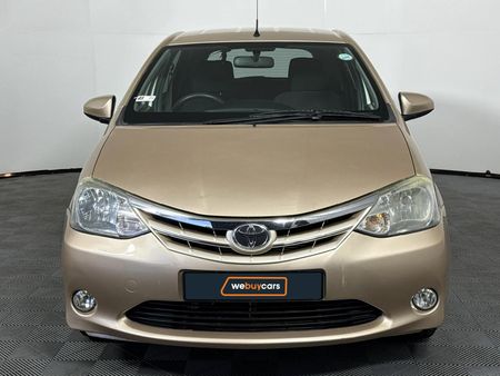 2016-Toyota-Etios-15-XS-5-dr_15