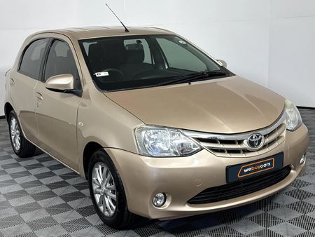 2016-Toyota-Etios-15-XS-5-dr_16