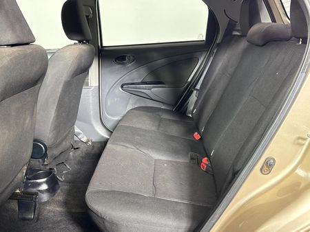 2016-Toyota-Etios-15-XS-5-dr_3