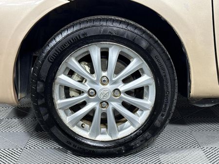 2016-Toyota-Etios-15-XS-5-dr_4