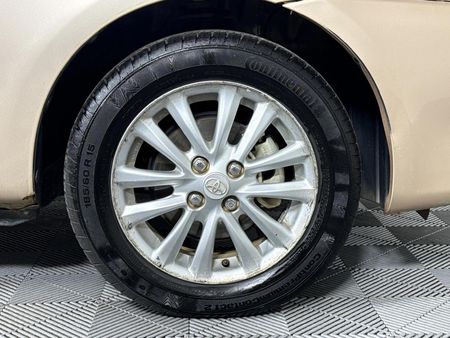 2016-Toyota-Etios-15-XS-5-dr_5
