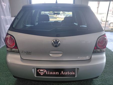 2014-Volkswagen-Polo-Vivo-14-5-dr_3