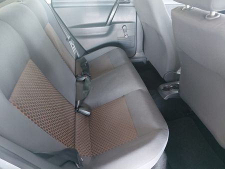 2014-Volkswagen-Polo-Vivo-14-5-dr_8