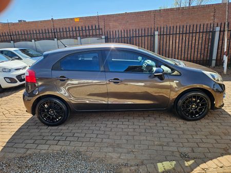 2016-Kia-Rio-14-Tec-5-dr_4