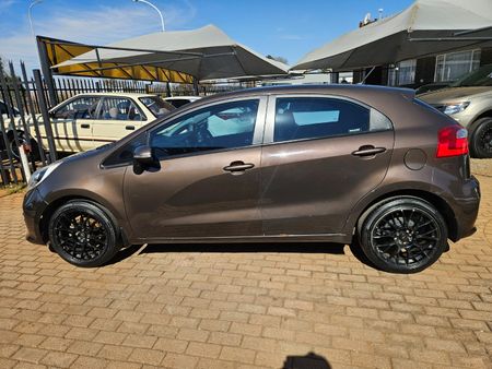 2016-Kia-Rio-14-Tec-5-dr_6