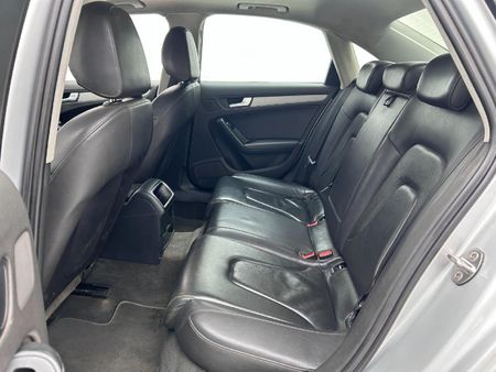 2015-Audi-A4-18-T-S-Auto_11