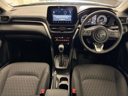 2025-Toyota-Urban-Cruiser-15-XR-Auto_5
