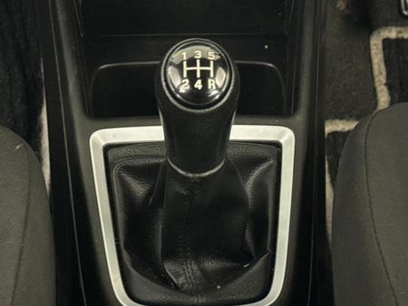 2024-Suzuki-Swift-12-GL_8