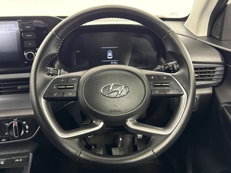 2022-Hyundai-i20-12-Fluid_11