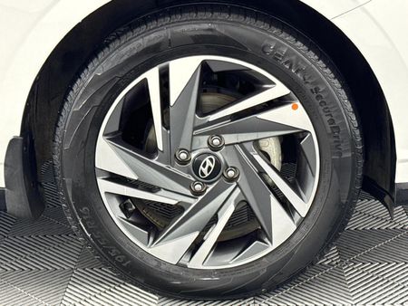 2022-Hyundai-i20-12-Fluid_5