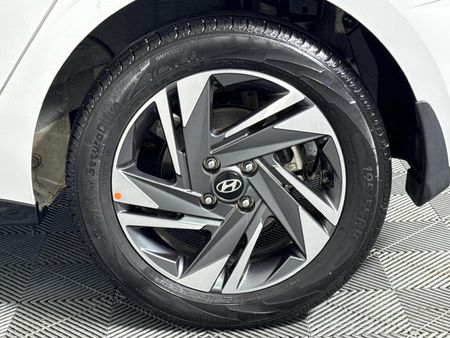 2022-Hyundai-i20-12-Fluid_6