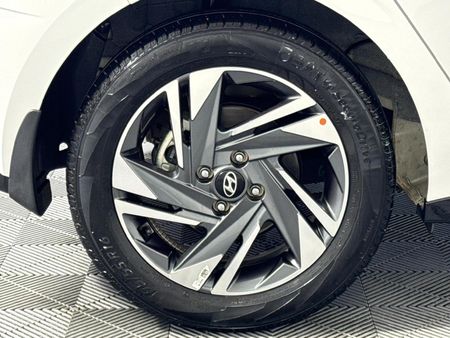 2022-Hyundai-i20-12-Fluid_7