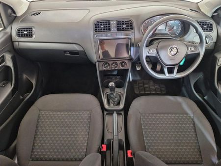 2025-Volkswagen-Polo-Vivo-14_10