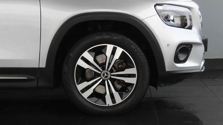 2022-Mercedes-Benz-GLB-220d-Progressive_23