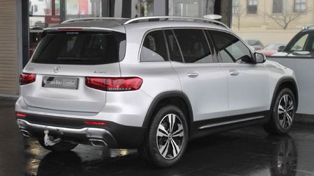 2022-Mercedes-Benz-GLB-220d-Progressive_3