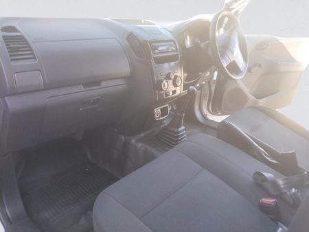 2023-Isuzu-D-Max-250C-Fleetside-Single-Cab_12