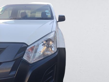 2023-Isuzu-D-Max-250C-Fleetside-Single-Cab_14