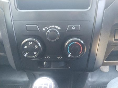 2023-Isuzu-D-Max-250C-Fleetside-Single-Cab_18