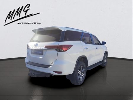 2020-Toyota-Fortuner-24-GD-6-Raised-Body-Auto_6