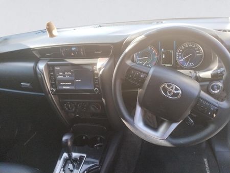 2020-Toyota-Fortuner-24-GD-6-Raised-Body-Auto_8