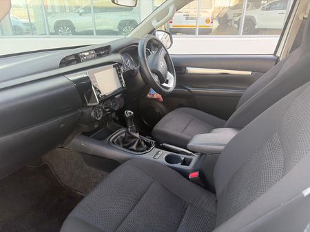 2023-Toyota-Hilux-24-GD-6-Raised-Body-Raider-Single-Cab_7