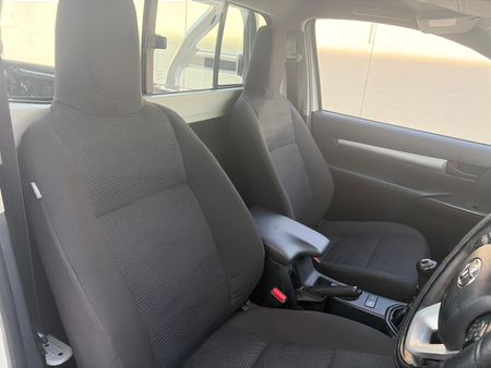 2023-Toyota-Hilux-24-GD-6-Raised-Body-Raider-Single-Cab_8
