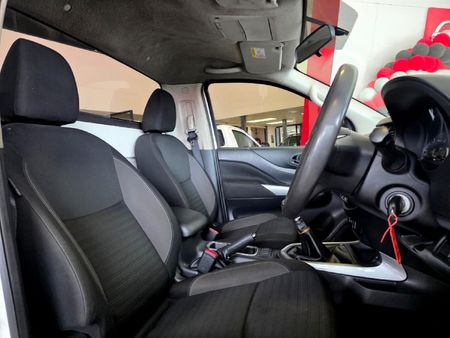 2025-Nissan-Navara-25-DDTi-SE-Single-Cab_3