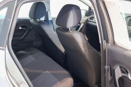 2023-Volkswagen-Polo-Vivo-14-Trendline-5-dr_14