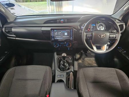 2026-Toyota-Hilux-24-GD-6-Raised-Body-Raider-Extended-Cab_17