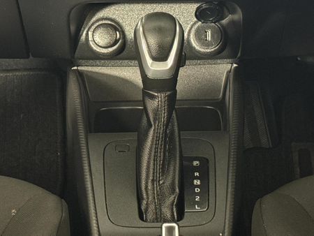 2024-Toyota-Starlet-15-XS-Auto_7