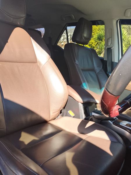 2020-Toyota-Fortuner-24-GD-6-Raised-Body-Auto_13