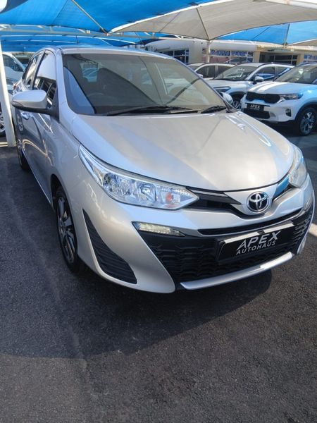 2018-Toyota-Yaris-15-XS-5-dr_0