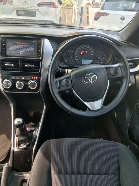 2018-Toyota-Yaris-15-XS-5-dr_8