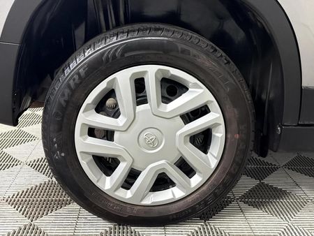 2021-Toyota-Urban-Cruiser-15-Xi_5