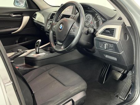 2015-BMW-1-Series-116i-5-dr-Auto_9