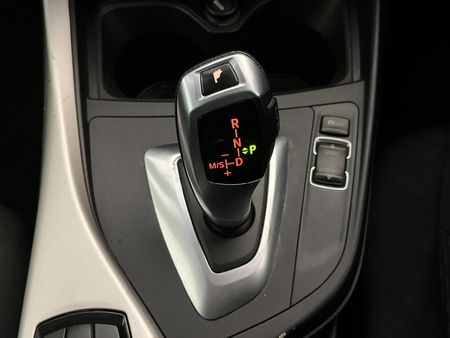 2015-BMW-1-Series-116i-5-dr-Auto_10