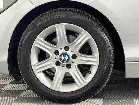 2015-BMW-1-Series-116i-5-dr-Auto_4
